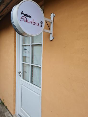 Find nemt vej til klinikken på Skansevej 34.